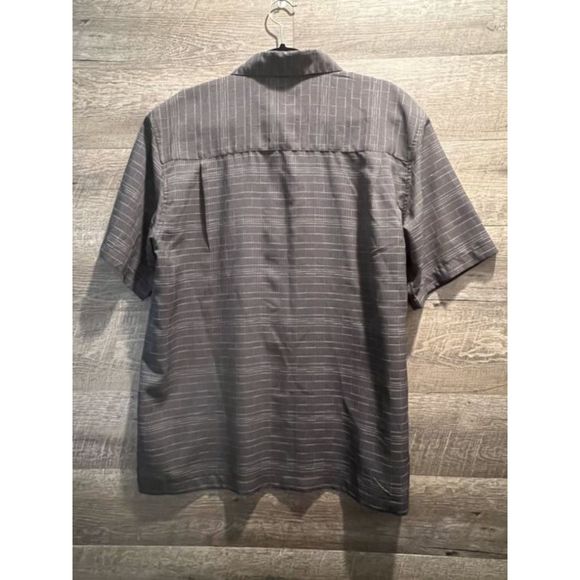 George Mens Polyester Black/White Buttonup Short Sleeve Dress Shirt Size Large - Picture 3 of 3